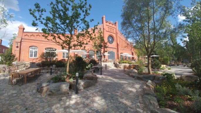 Stone World Bistro & Gardens Berlin